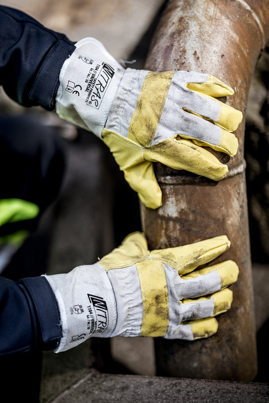 NITRAS 1104 // UNIVERSAL